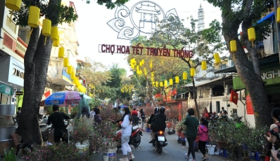 Famous Tet markets in each region of Vietnam