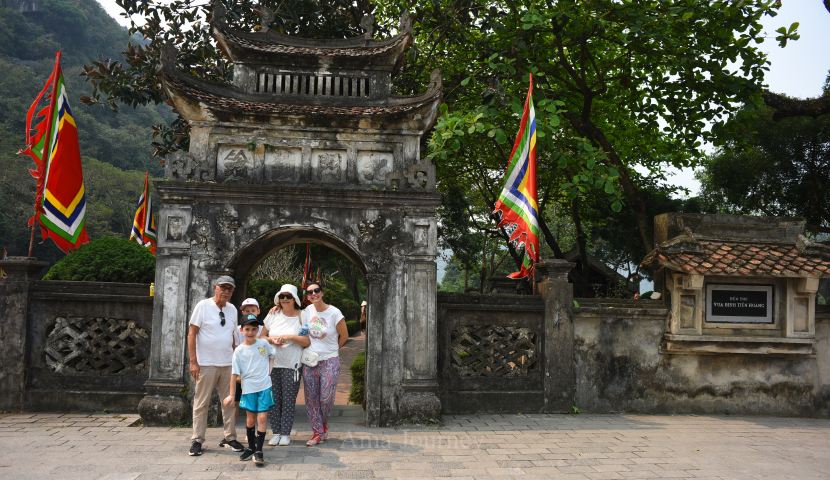 Ninh Binh Pagodas and Temples Guide | Hidden Spiritual Gems in Vietnam