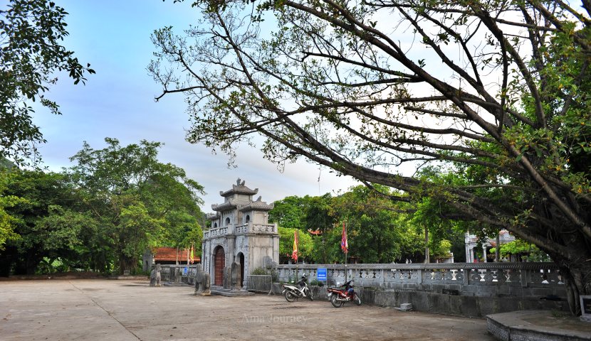 Thai Vi Temple Ninh Binh: A Hidden Historical Gem in Tam Coc