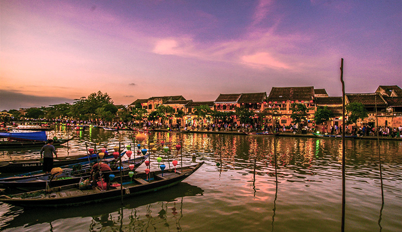 hoi an ancient town and boat trip in the sunset