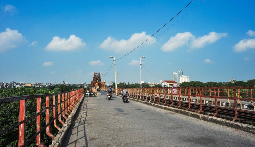 hanoi-autumn-blue-sky