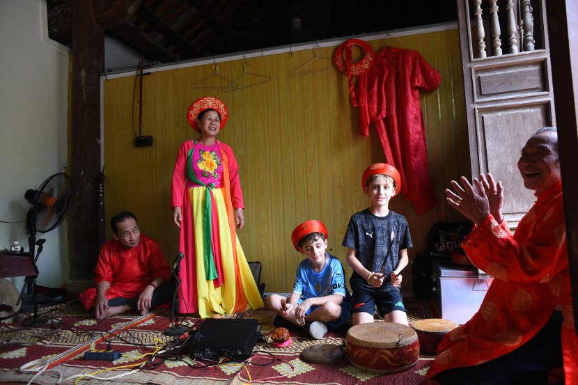 music-instrument-thung-la-temple