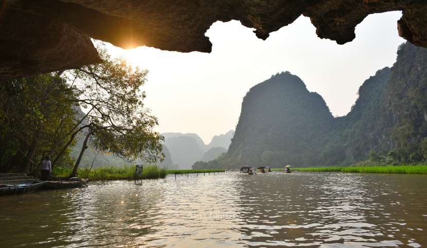 boating-cave-tam-coc