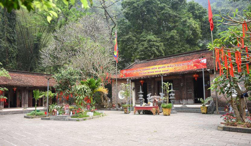 thung-la-temple-ninh-binh