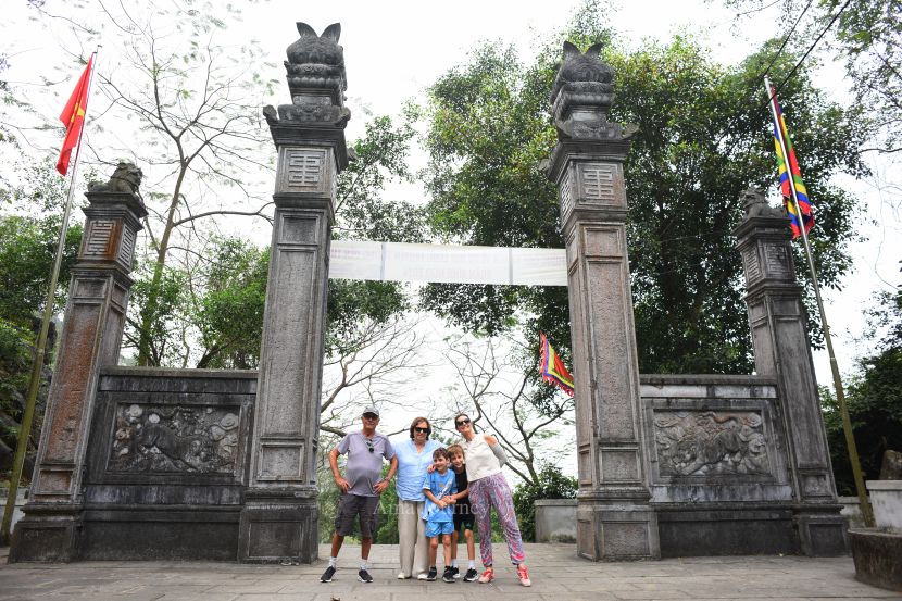 thung-la-temple-ninh-binh
