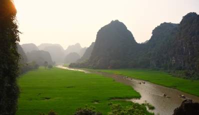 Explore Hoa Lu - Tam Coc Boat trip - Bich Dong Pagoda